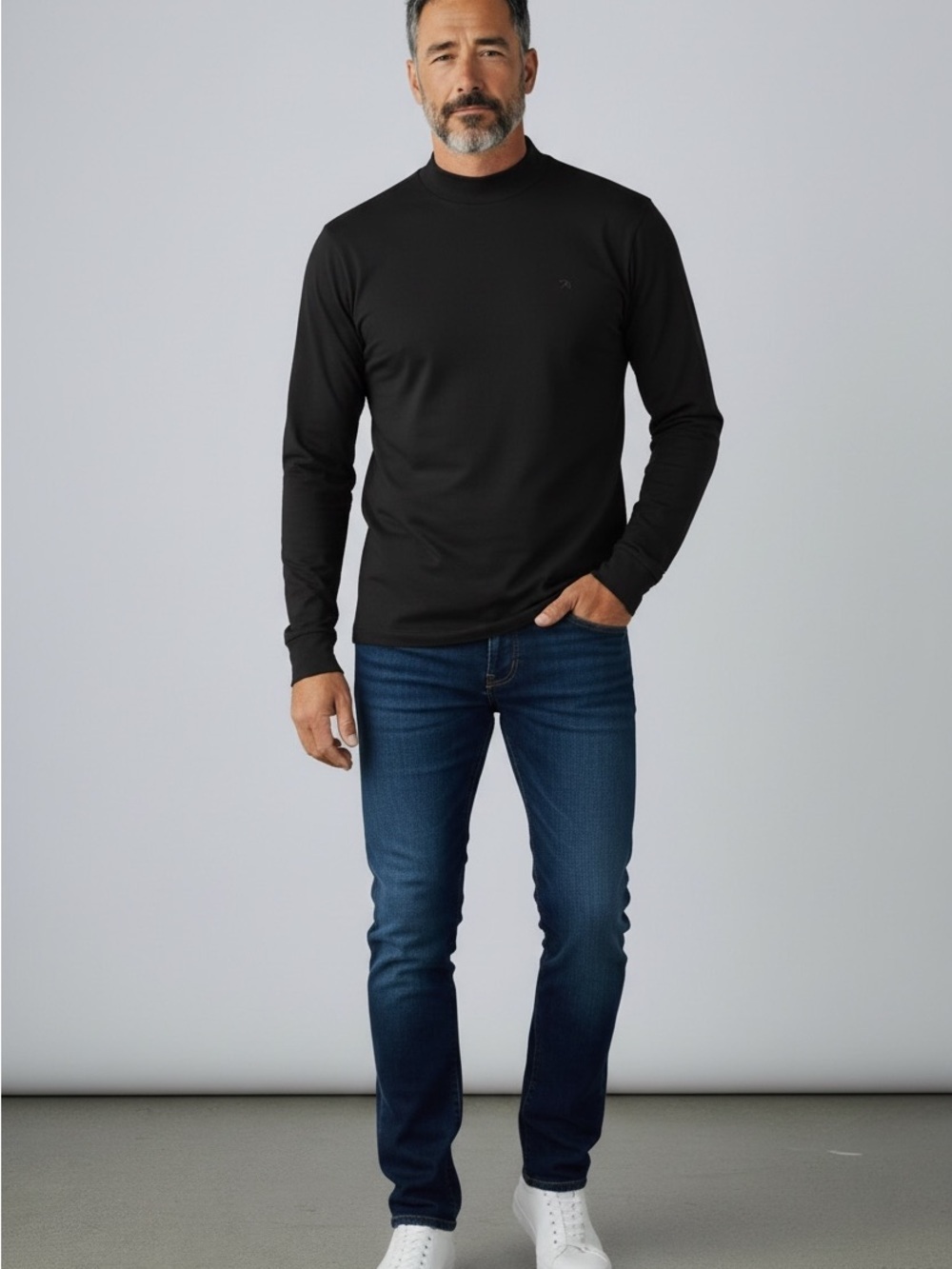 Arnold Palmer NWT Black Long Sleeve Top Signature Tag